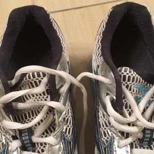 mizuno wave nexus 6 birch